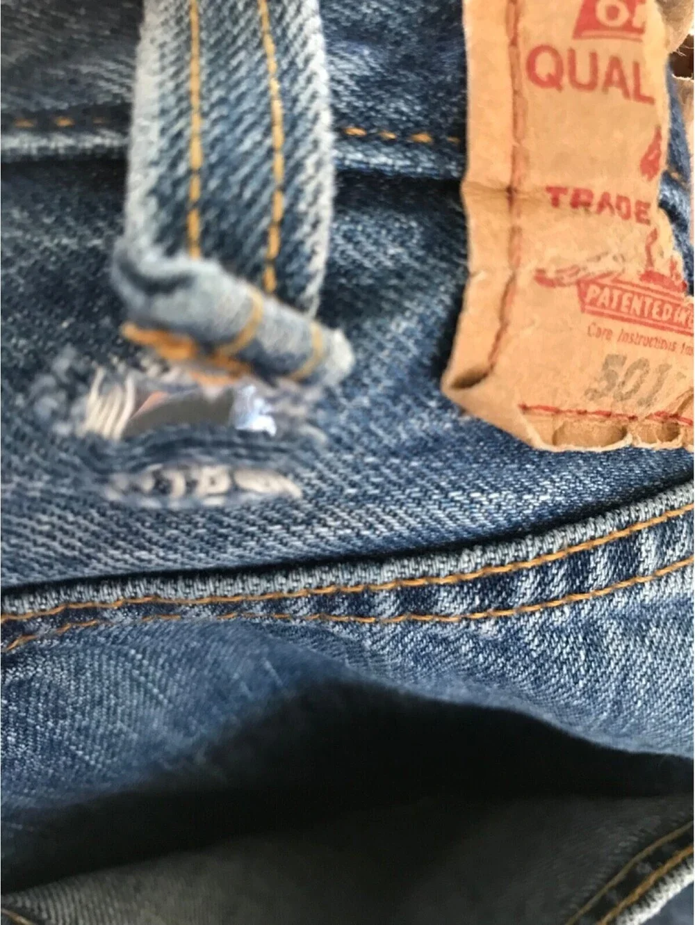 Levis 501 Jeans Men 44x30  Blue Denim Button Fly Straight Leg Classic Small Hole